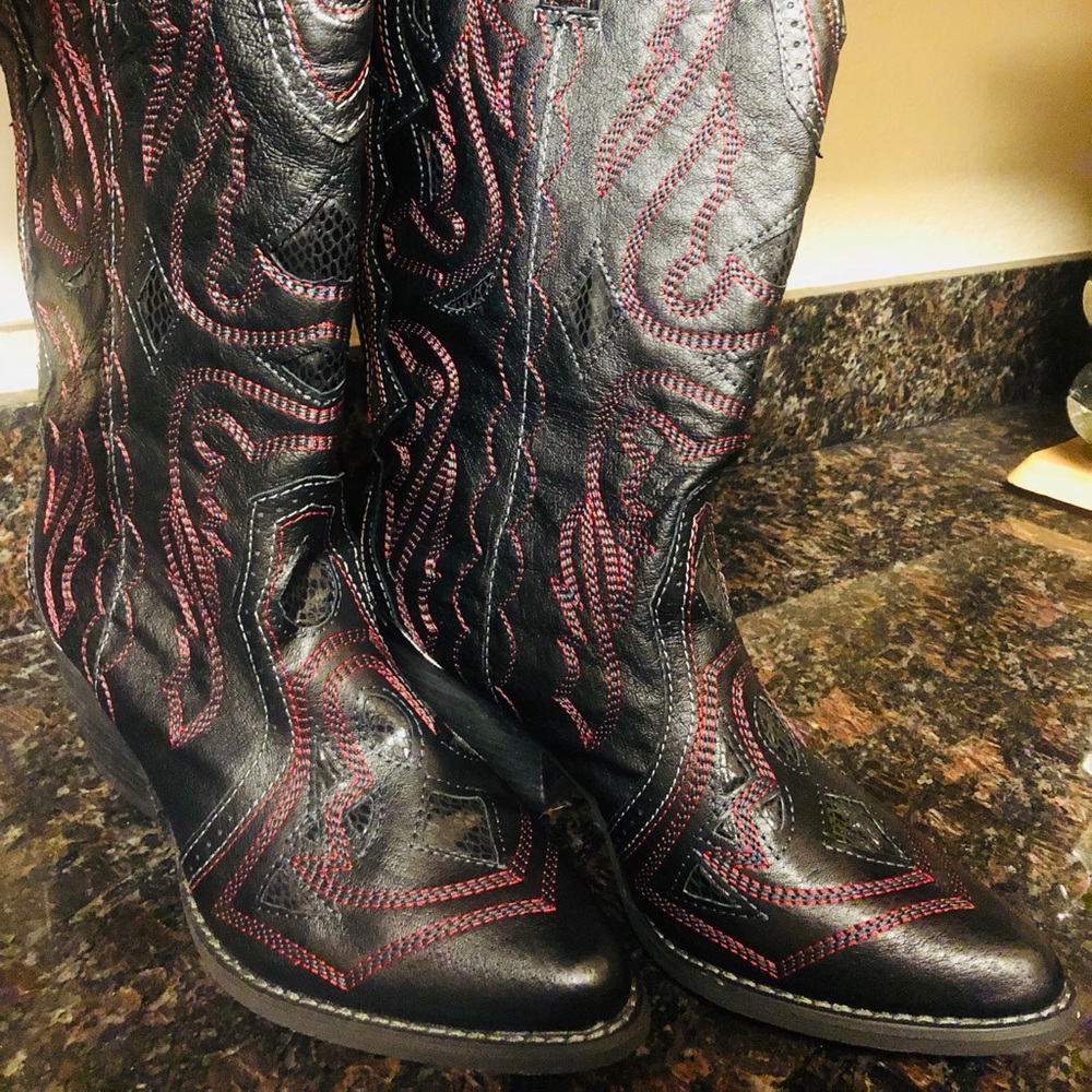 Reba Boots (women’s)